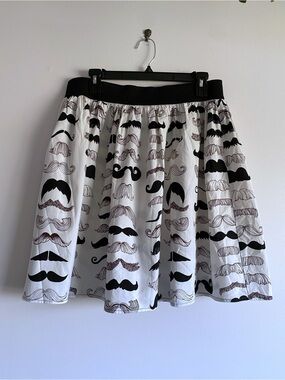 Hemet White Mustache Print Skirt with Black Waistband